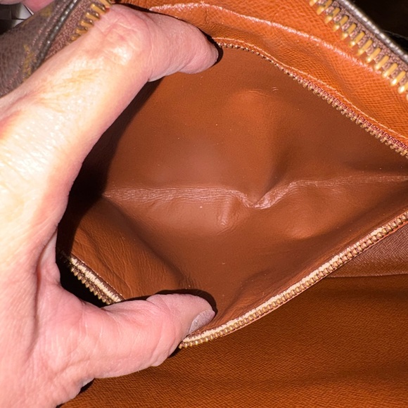 Louis Vuitton Black and Brown Monogram Messenger Bag - Picture 7 of 8